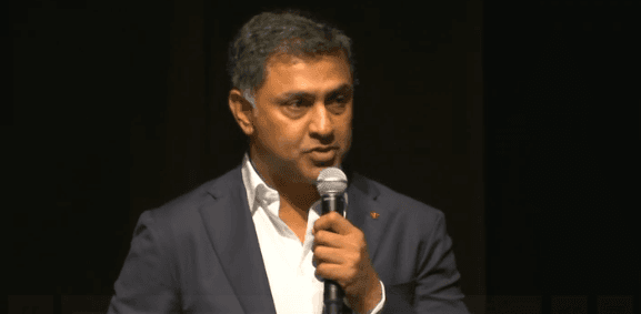 【全文】ニケシュアローラ「孫正義社長には、人類への貢献の仕方について学んだ」ソフトバンク株主総会