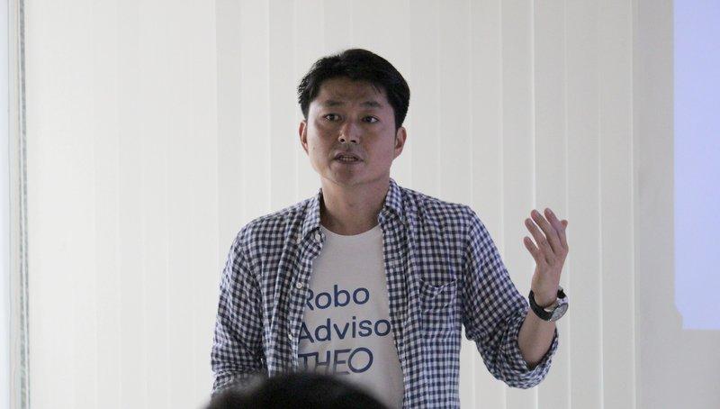 “10万円投資”に若者が反応　はじめての資産運用に選ばれた、日本初ロボアドバイザー「THEO」